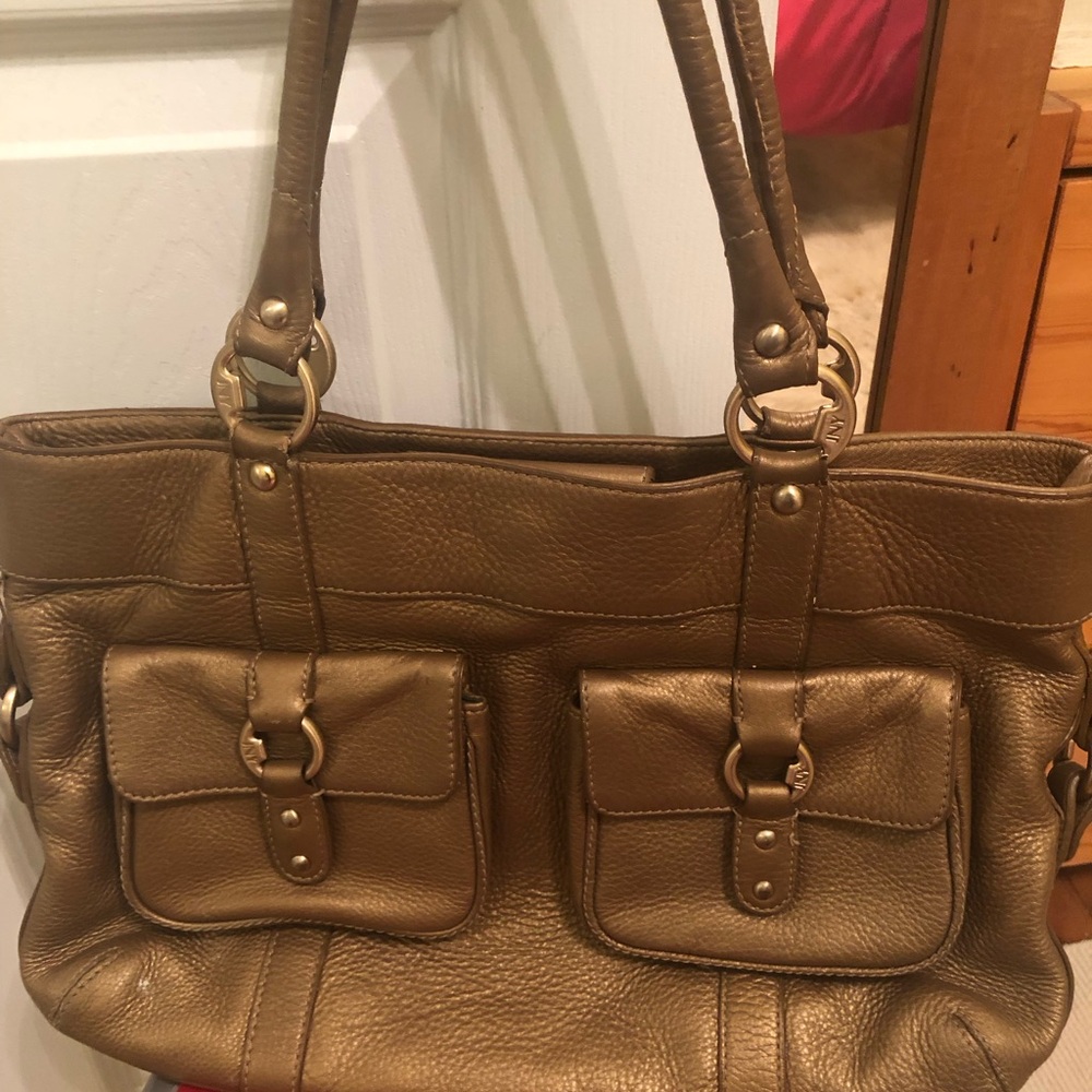 JONES NEW YORK Leather Shoulder Tote Bag in Burnished Gold